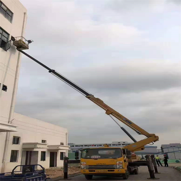 沙市哪里有小型吊车出租的